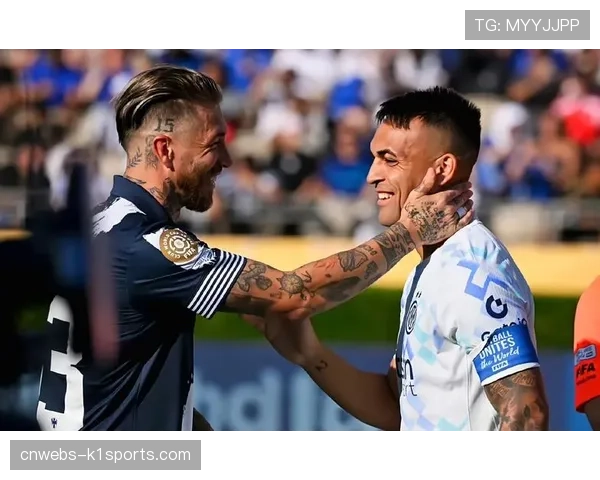 梅阿查球场致敬：国际米兰夺冠庆典，劳塔罗与球迷共同高歌